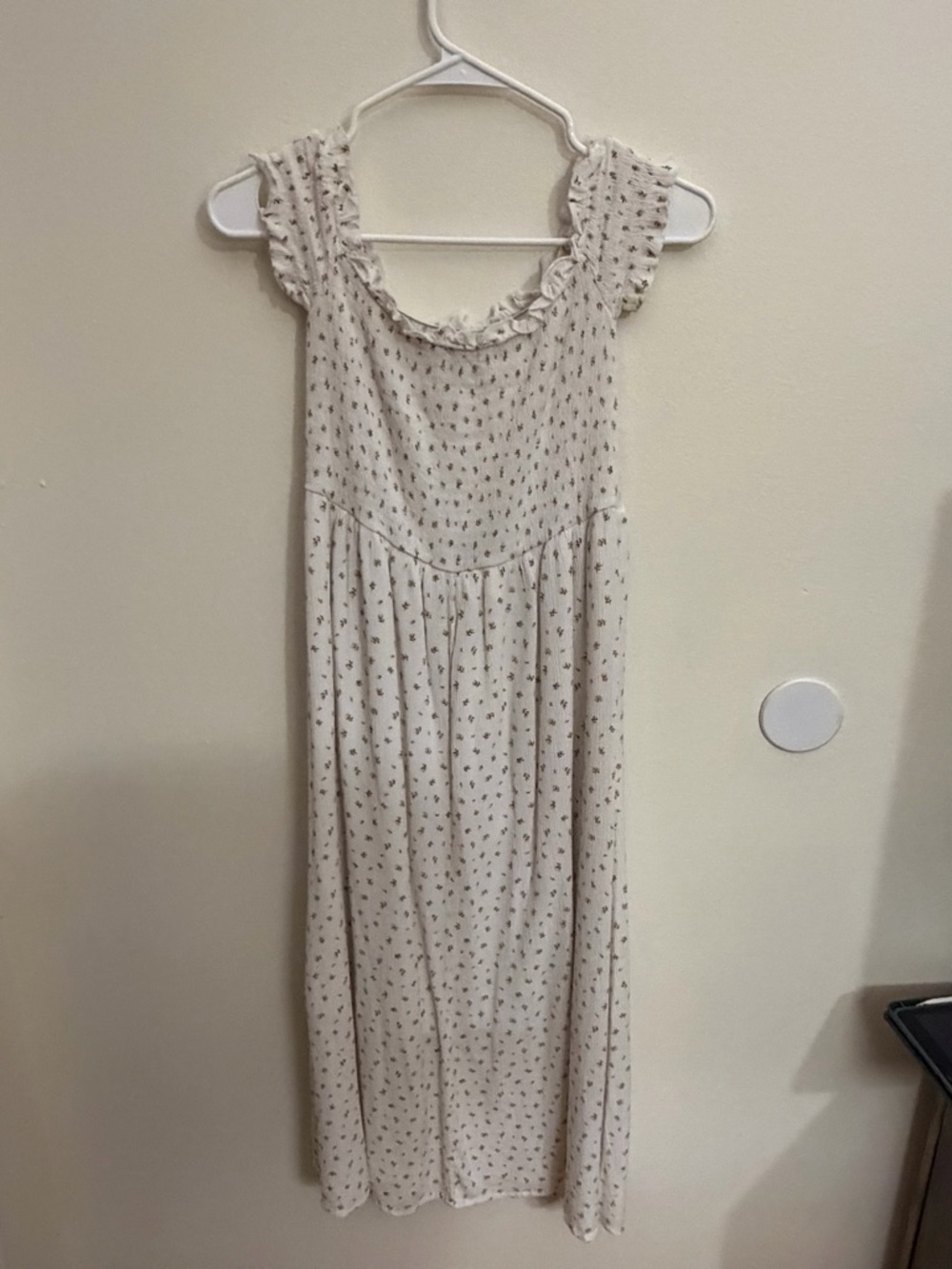 Forever 21 Cream Floral Maxi Dress with Ruffle Neckline